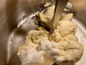Aggiungere sale all’impasto